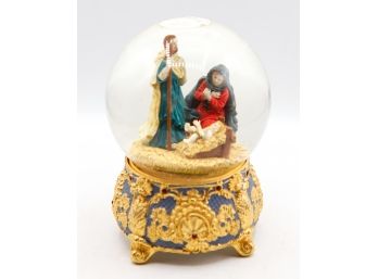 The San Francisco Music Box Company - Snow Globe - Nativity Scene (0659)
