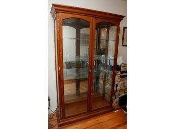 Beautiful China Closet - 77x45x15 - Excellent Condition (0805)