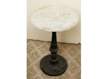 Stunning End Table - Metal Base - Marble Top - 22 X 15 Round (0800)