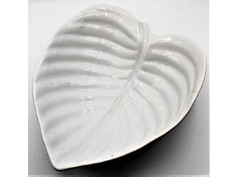 White Leaf 16' Melamine Serving Platter Tray