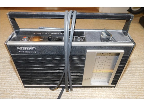 Retro Sony FM/AM Solid State Radio (w193)