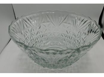 Lovely Cut Glass Bowl (w066)