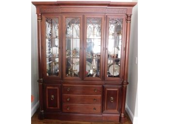 Vintage Stanley Furniture China Cabinet (w001)