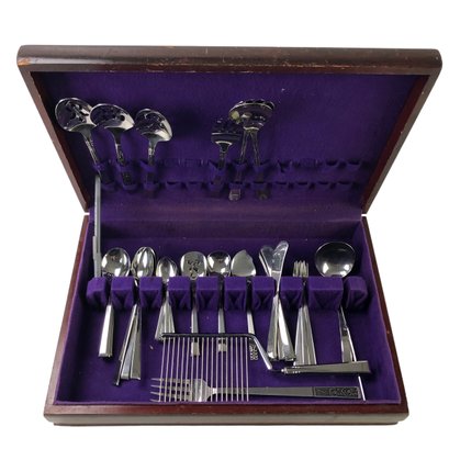 Assorted Flatware & Cutlery With Anti-Tarnish Case - #S2-2