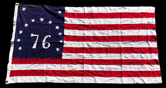 Vintage 1976 American Bicentennial 13 Star Besty Ross Style Flag - #S9-3