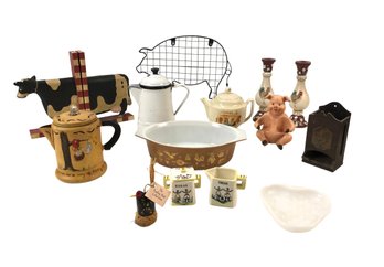 Vintage Country Decor: Pyrex, Enamelware Teapot, 1975 Painted Percolator & More - #BLS