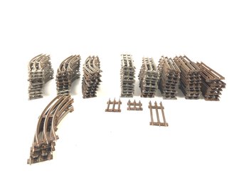 Collection Of O Scale Straight & Curved Train Tracks - #S23-1