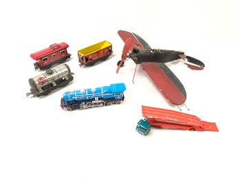 Avon Lionel 400E Blue Comet Train Figurine, Vintage Tin Litho Toy Train & More - #S23-4