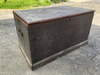 Primitive Wood Blanket Chest With Dovetailed Corners - #BR