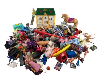 Chestnut Ridge Horse Stable & Large Collection Of Assorted Toys - #BR