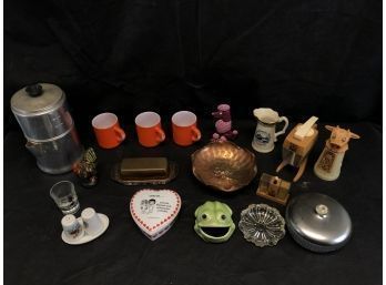 Vintage Kitchen Lot - Pennsylvania Dutch, Whirley Industries, Playboy & More - #S8-3