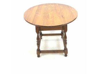 Ethan Allen Round Solid Wood Side Table - #RR1