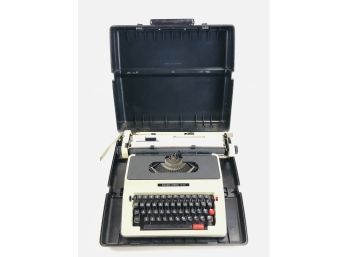 Silver Reed 813 Portable Typewriter - #S6-1