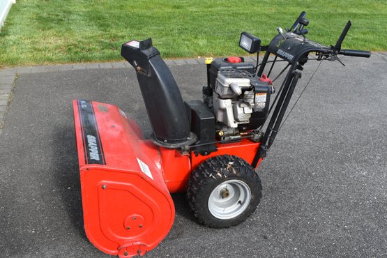 Snapper 11HP Snowblower 32' Cleaning Path Briggs & Stratton Gas Motor
