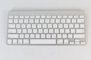 Apple A1314 Wireless Keyboard With Bluetooth For IMac Mac IPad Untested B55