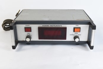 Vintage Vickers FM011975X Industrial Digital Benchtop Lens Meter Controller Unit