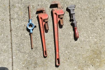 Heavy Duty Pipe Wrenches 24' & 18' - 4 Total