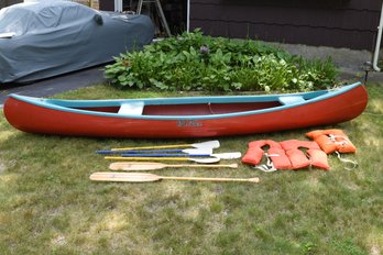 Vintage Old Town 14ft Canoe With Life Jackets & Paddles - Ready For The Water!