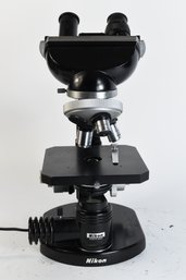 Nikon S-kt SBR-kt Microscope With 3 Objectives & Lamp