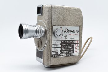 Revere Eight Model 84 Vintage 8mm Movie Camera