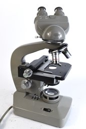 Olympus Compound Microscope With 2 Objectives & Lamp