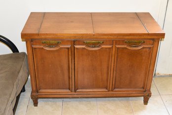 Entertainment Stand Hutch Cabinet Wooden