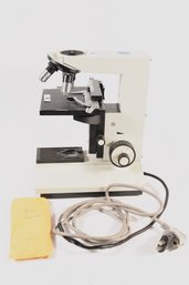 Laboratory Microscope With 4 Objectives