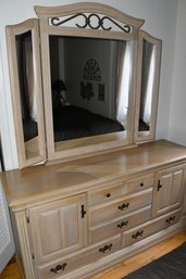 Palliser Long Bedroom Dresser With Folding Mirror