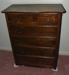 6 Draw Wooden Dresser With Lined Draws