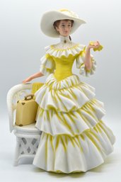 The 1990 Starr President's Club Albee Award AVON Porcelain Figurine Hand Painted Made In Japan