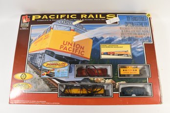 LIFE-LIKE Trains Pacific Rails HO Scale