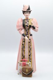 The 2004 Mrs. Albee Award AVON Porcelain Figurine Hand Painted Made In Japan