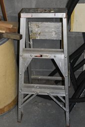 Aluminum Step Ladder