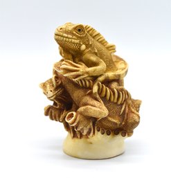Harmony Kingdom Leatherneck's Lounge Iguanas Trinket Box UK Made Figurine