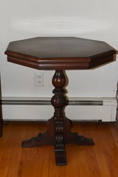 Early 20th Century Mahogany Octagonal Pedestal Table