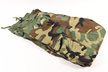 Military Camo Pants Size Medium Regular - Used