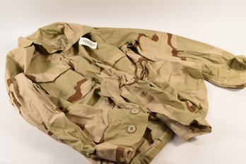 Military Desert Camo Button Down Shirt Size Large - Never Worn