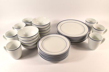 Maitre D' By Oneida Porcelain China Set 30pcs