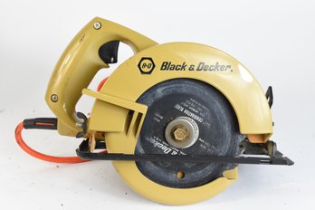 Vintage Black & Decker 5 1/2' Compact Circular Saw