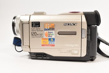 Sony Digital HandyCam Model No. DCR-TRV8