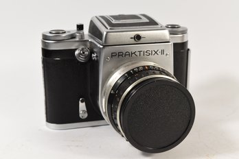 Praktisix 2 Film Camera With Carl Zeiss Lens