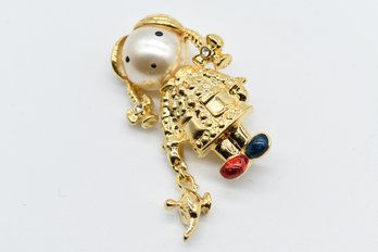 New View Doll Pin W/ Gemstones