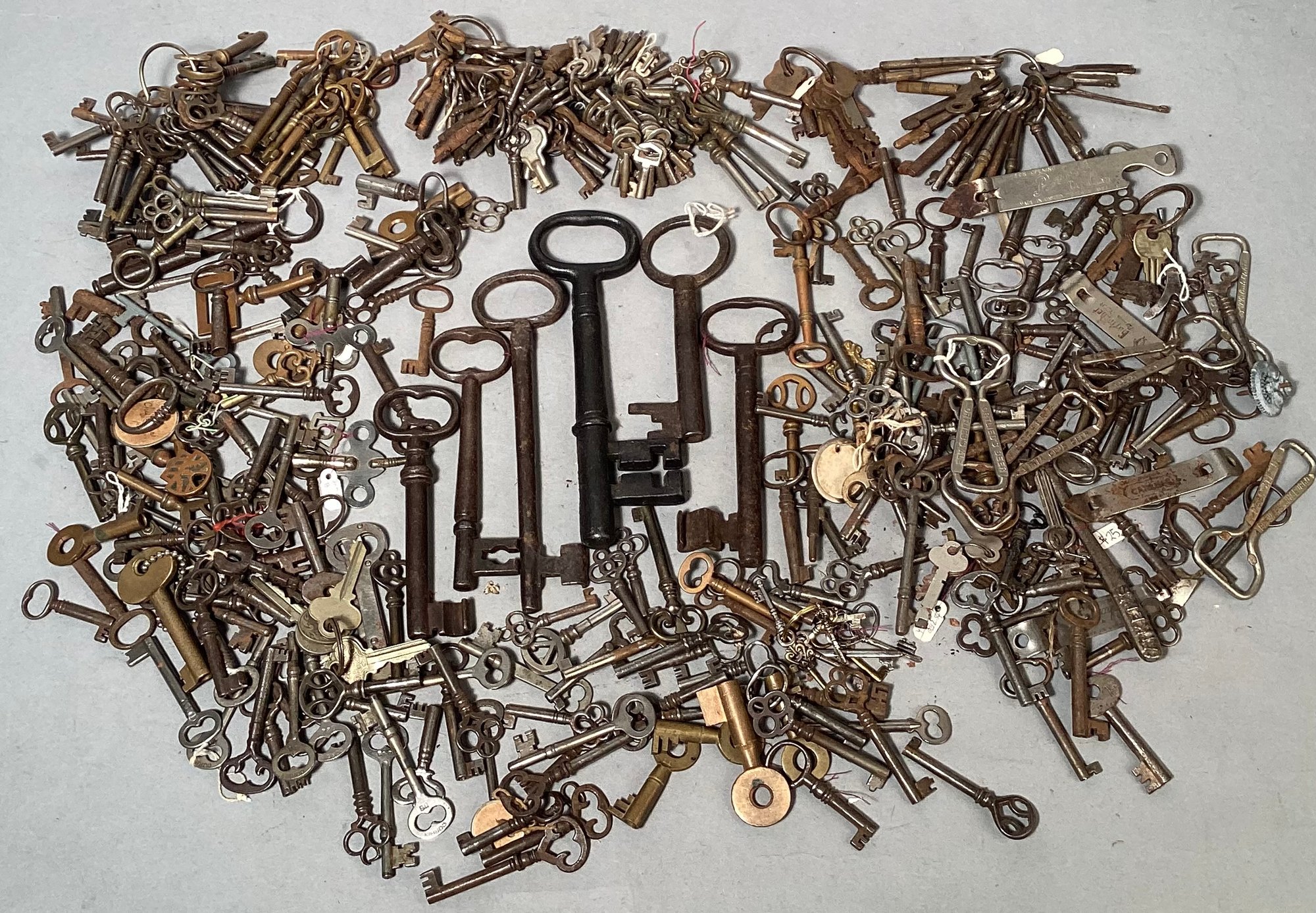 Antique And Vintage Keys (CTF10) #30335 | Auctionninja.com