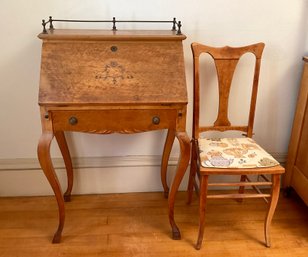 Early 20th C. Birdseye Maple Ladies Desk And Chair (CTF30)