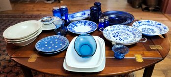 Cobalt Glass &  Porcelains, 25pcs. (cTF20)