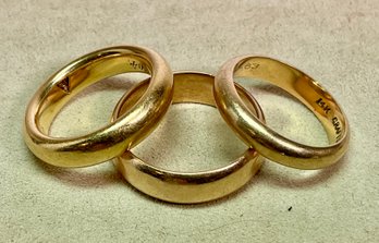 Three Gold Wedding Bands (CTF10)
