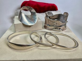 20th C. Design Sterling Bracelets And Pin, 5pcs. (CTF10)