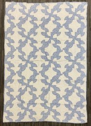 Vintage Blue And White Quilt (cTF10)