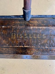 Vintage Bissells Sweeper (CTF10)