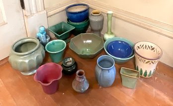 Pottery Bowl & Pot Colleciton, 18 Pcs (CTF10)